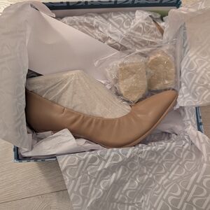 Size 7 Pashion convertible heels Latte Pumps